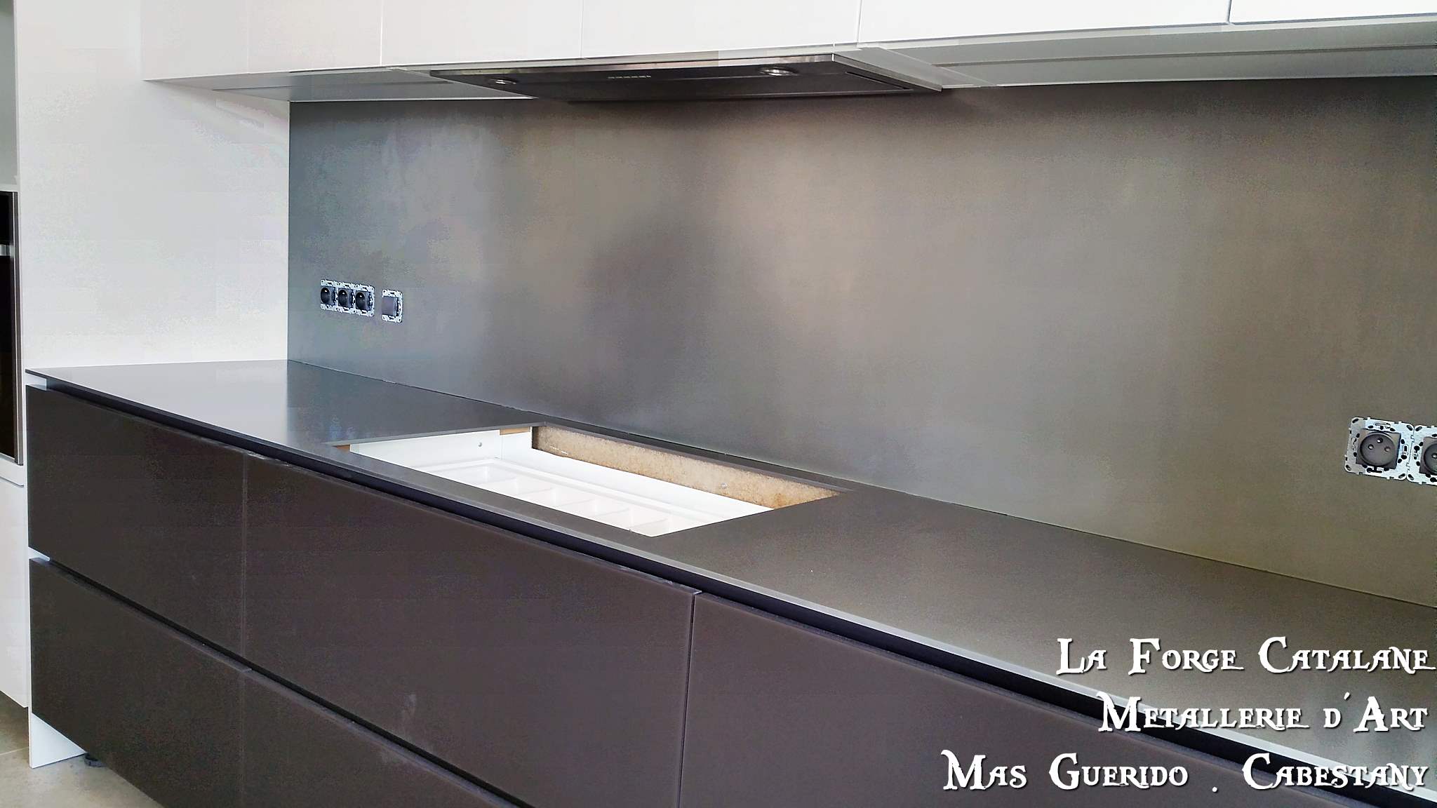 Plan de travail cuisine decoupe laser fer Forge Catalane Cabestany (3).jpg